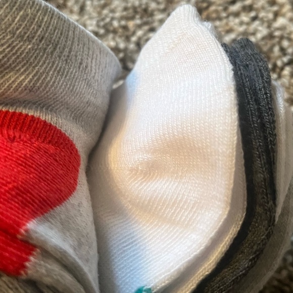 Majesty Brands Mistle Toes No Show Socks - Fits sizes 4-10 (Set of 10) - Picture 6 of 11